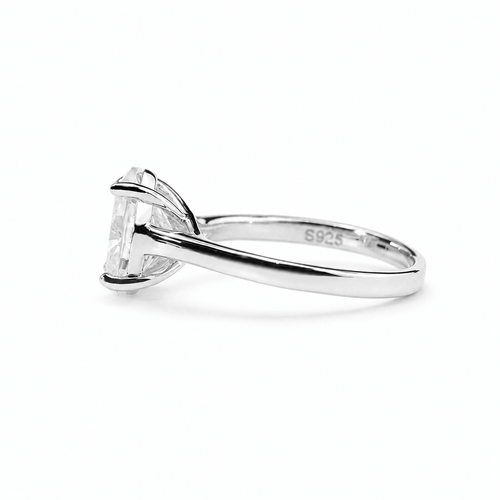 2.5 Carat Oval Cut Moissanite Ring